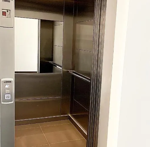 Avenida Loft- By Onartstays Cascais