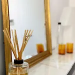 Avenida Loft- By Onartstays