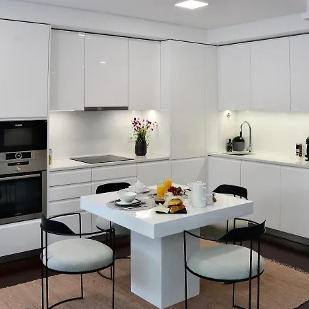Apartment Avenida Loft- By Onartstays
