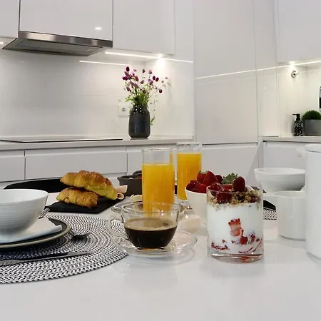 Apartment Avenida Loft- By Onartstays